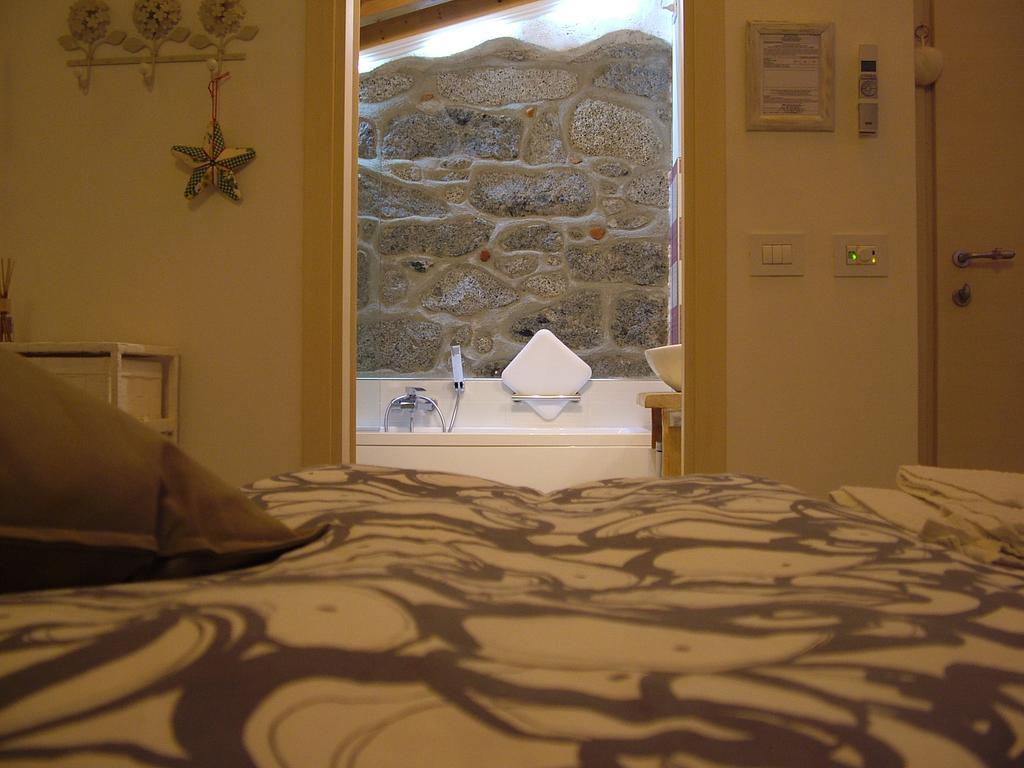 B&B Il Noce Alla Finestra Roe ห้อง รูปภาพ